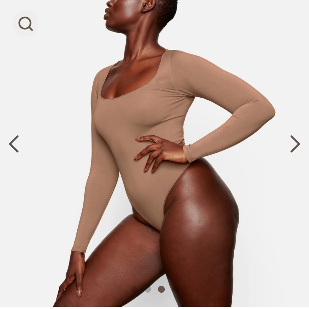Skims Long Sleeve Scoop Bodysuit